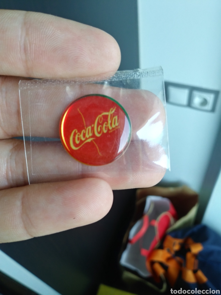 Coleccionismo de Coca-Cola y Pepsi: Pegatina de Coca Cola pl&aacute;stica - Foto 1
