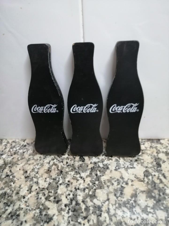 Coleccionismo de Coca-Cola y Pepsi: 3 BOTELLAS DE MADERA COCA COLA PARA EXPOSITOR - Foto 1