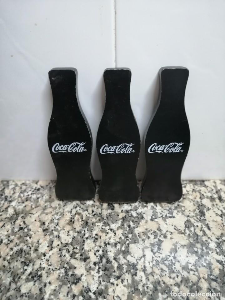 Coleccionismo de Coca-Cola y Pepsi: 3 BOTELLAS DE MADERA COCA COLA PARA EXPOSITOR - Foto 2