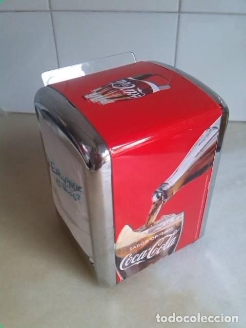 Collectionnisme de Coca-Cola et Pepsi: Servilletero de coca-cola color rojo. Dise&ntilde;o vintage 60&rsquo;s