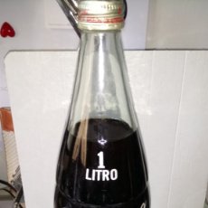 Coleccionismo de Coca-Cola y Pepsi: BOTELLA LLENA DE COCA-COLA 1 LITRO. TAPÓN MUNDIAL ESPAÑA 82.. Lote 314681653