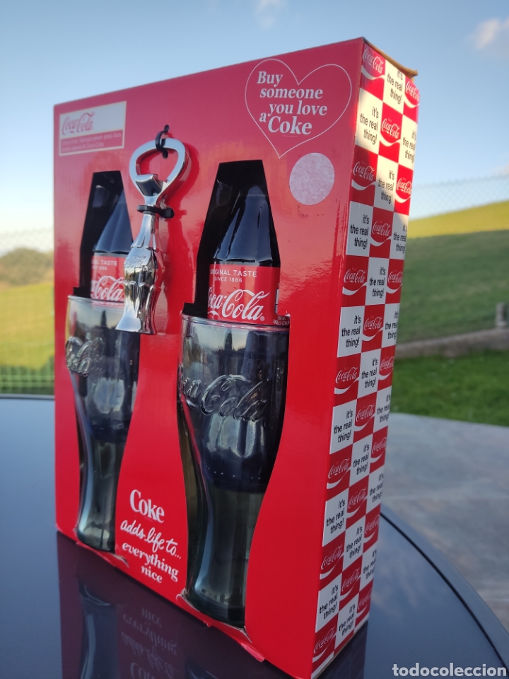Coleccionismo de Coca-Cola y Pepsi: Pack Coca Cola. 1 Abridor, 2 botellas, 2vasos. - Foto 3