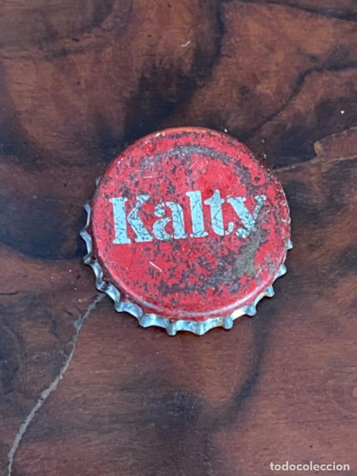 Coleccionismo de Coca-Cola y Pepsi: CHAPA - KALTY - CORCHO EN EL INTERIOR