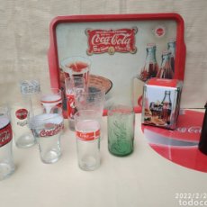 Coleccionismo de Coca-Cola y Pepsi: LOTE DE VASOS DE COLECCIÓN, BANDEJA, SERVILLETERO, ETC. COCA COLA VINTAGE. Lote 320883448