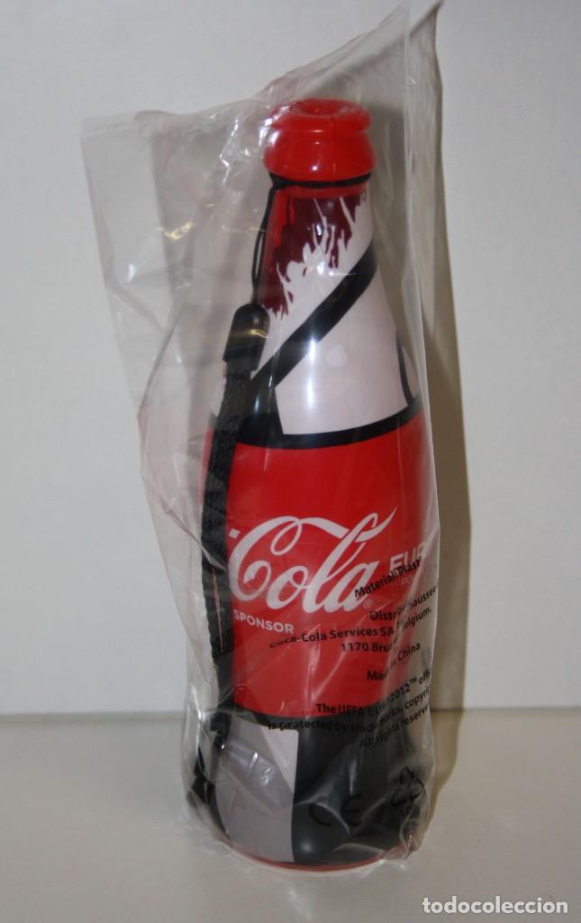Coleccionismo de Coca-Cola y Pepsi: COCA-COLA EURO 2012, BOTELLA TROMPETA, 20 CMS COCACOLA (5)
