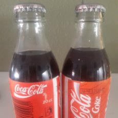 Coleccionismo de Coca-Cola y Pepsi: DOS BOTELLAS DE COCA COLA CON EL LÍQUIDO 1994. Lote 342224913