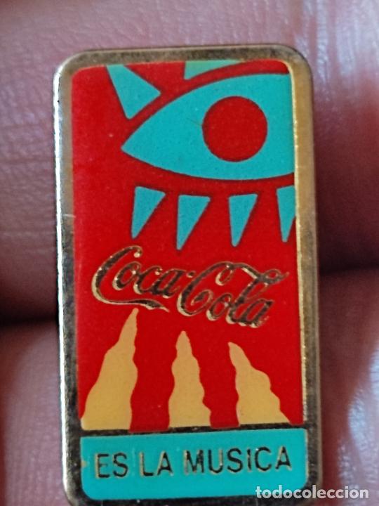 Collecting of Coca-Cola and Pepsi: COCA COLA ES LA MUSICA 2,5 CM LARGO *