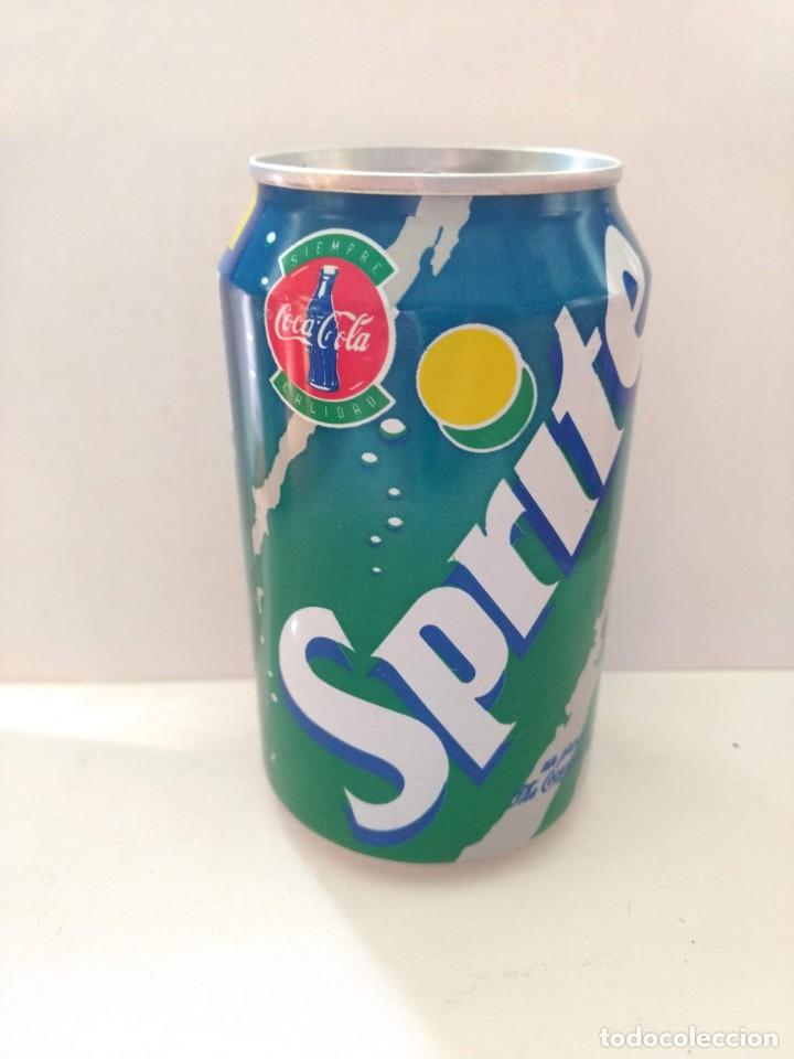 Coleccionismo de Coca-Cola y Pepsi: BOTE - LATA SPRITE CON BOTELLA COCA COLA - Foto 1