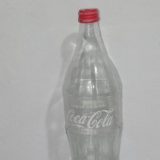 Coleccionismo de Coca-Cola y Pepsi: ANTIGUA BOTELLA DE COCA-COLA 1L TAPON ROJO. Lote 349931254