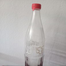 Coleccionismo de Coca-Cola y Pepsi: BOTELLA DE COCA-COLA DE 1 LITRO ARABE CON SU TAPON ORIGINAL. Lote 354664858