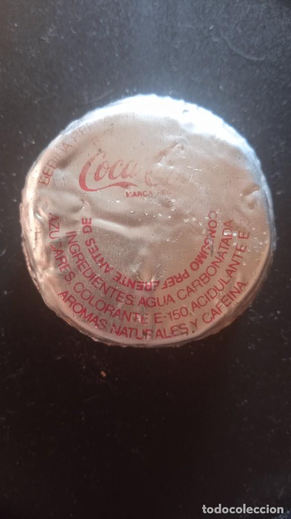 Collecting of Coca-Cola and Pepsi: Tap&oacute;n rosca Coca-Cola Gran formato.