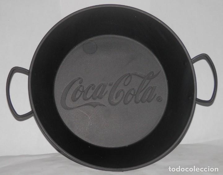 Collecting of Coca-Cola and Pepsi: PEQUE&Ntilde;A BANDEJA DE LA COCA-COLA
