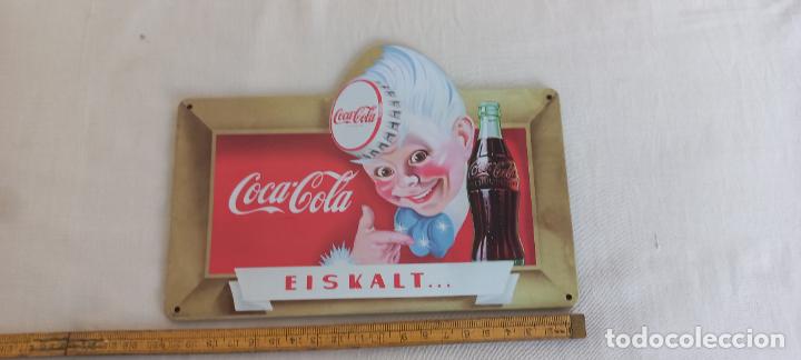 Collecting of Coca-Cola and Pepsi: Cartel publicitario de Coca-Cola. EISKALT Placa de chapa. Cocacola.
