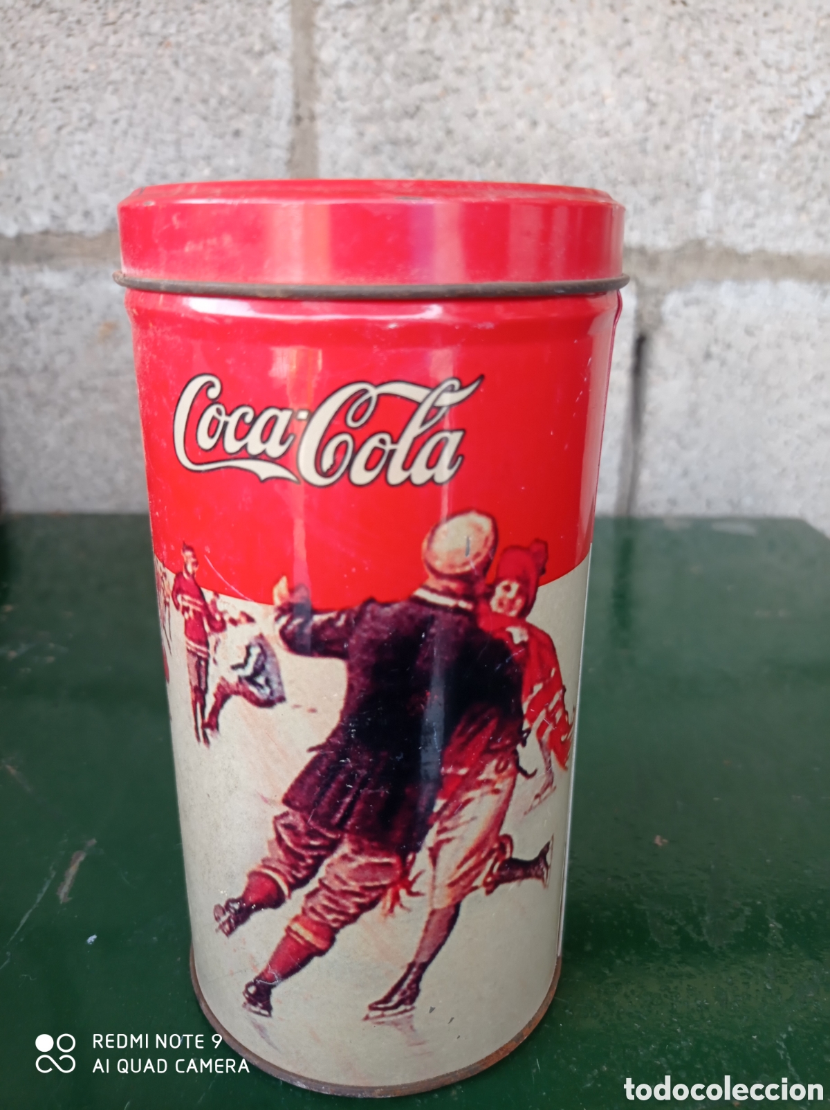 Colecionismo de Coca-Cola e Pepsi: 2 Latas botes cajas met&aacute;licas de Coca-Cola, Cocacola. Vintage