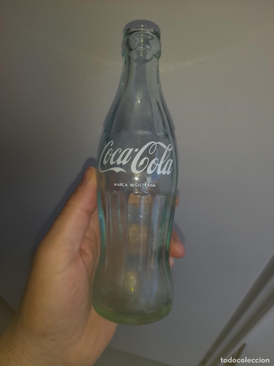 Coleccionismo de Coca-Cola y Pepsi: Botella de refresco Coca cola 20 cl - Foto 1