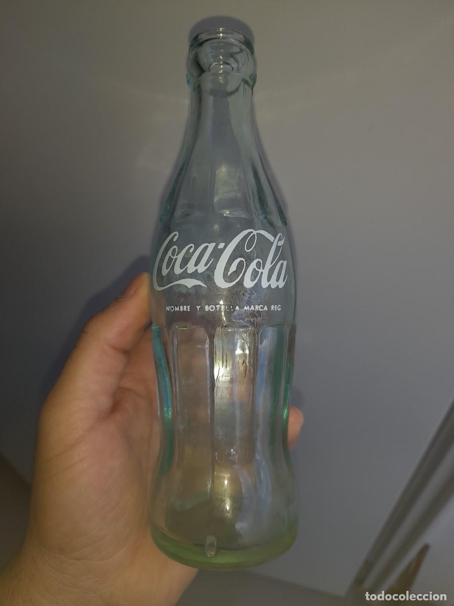 Coleccionismo de Coca-Cola y Pepsi: Botella de refresco Coca cola 20 cl - Foto 2