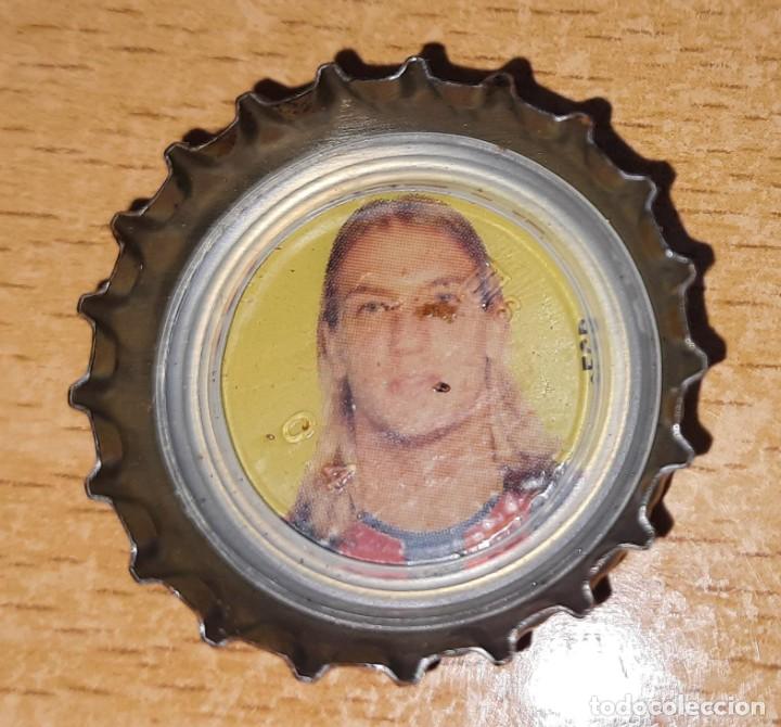 Collecting of Coca-Cola and Pepsi: chapa jugador bar&ccedil;a crown cap tapon corona