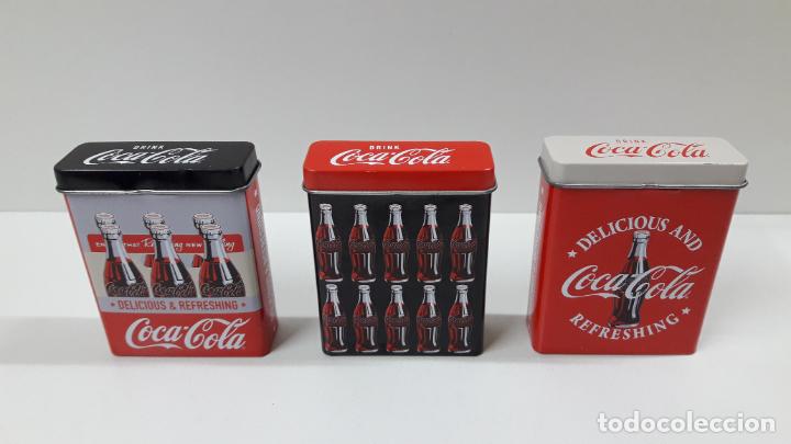Coleccionismo de Coca-Cola y Pepsi: TRES CAJAS - CONTENEDOR METALICAS DE COCA COLA - ARTICULO PROMOCIONAL . MEDIDA DE ALTURA 9,5