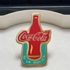 Coleccionismo de Coca-Cola y Pepsi: PIN INSIGNIA DE LA COCA COLA MODELO ”BOTELLA COCA COLA ES LA MÚSICA” AÑO 1993