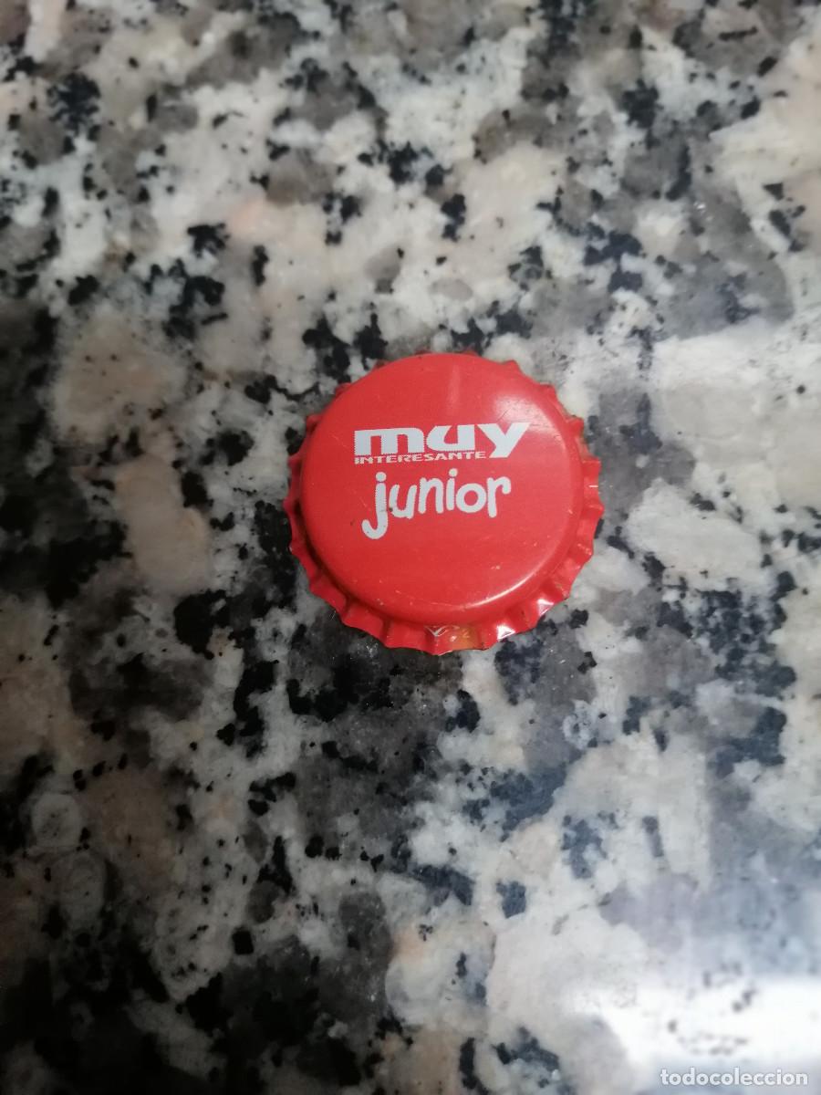 Coleccionismo de Coca-Cola y Pepsi: CHAPA CORONA DE LA REVISTA MUY INTERESANTE JUNIOR