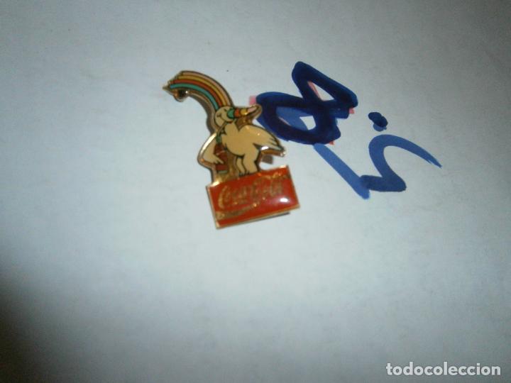 Coleccionismo de Coca-Cola y Pepsi: ANTIGUO PIN CURRO COCA COLA - Foto 1