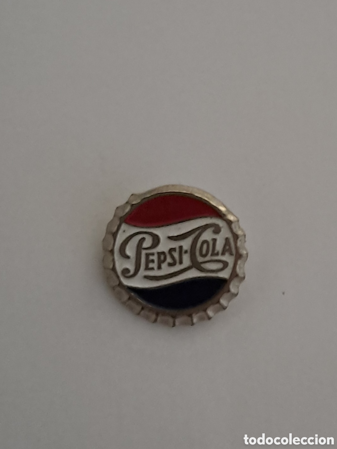 Collecting of Coca-Cola and Pepsi: Pin antiguo Pepsicola pepsi a&ntilde;os 70