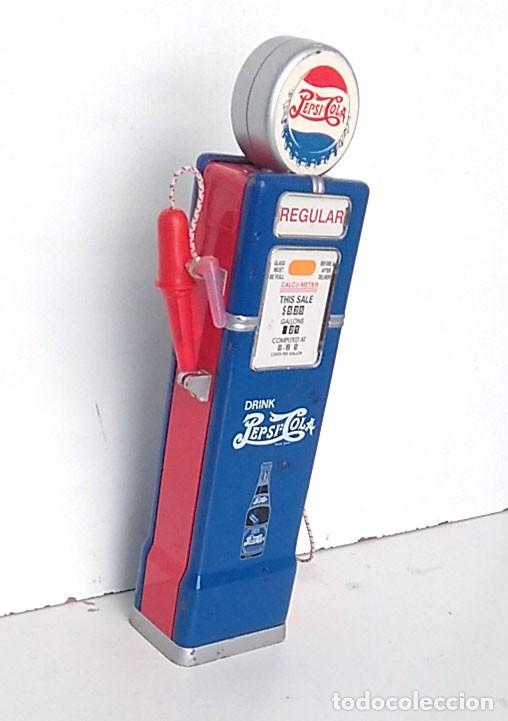 Collecting of Coca-Cola and Pepsi: SURTIDOR DE GASOLINERA DE PEPSI-COLA, CON ANTIGUO LOGO