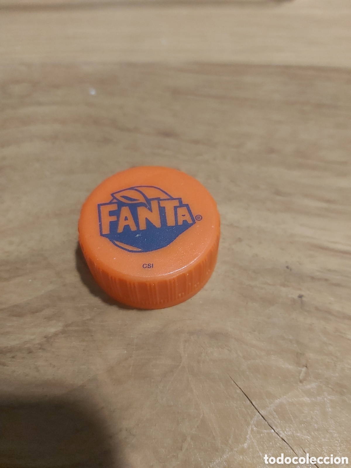 Coleccionismo de Coca-Cola y Pepsi: Fanta csi tap&oacute;n botella litro refresco - Foto 1