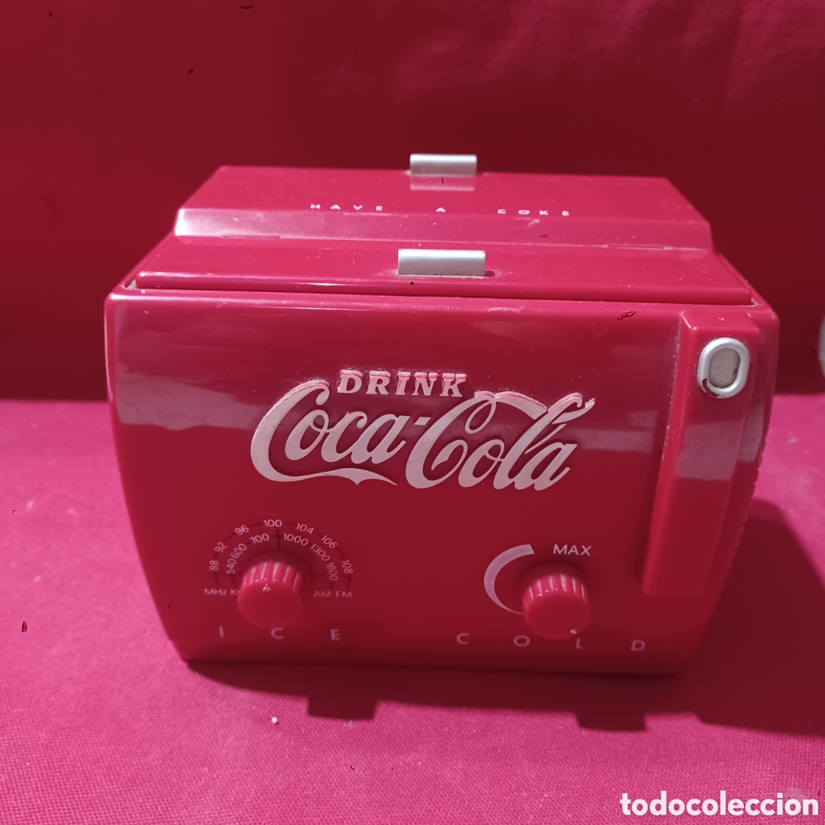 Collectionnisme de Coca-Cola et Pepsi: Radio AM/FM publicidad con forma de nevera antigua de COCA COLA COCACOLA funcionando