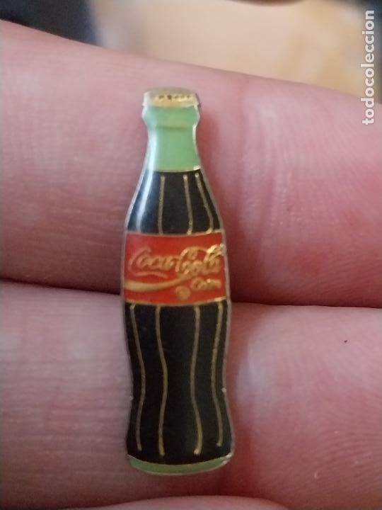 Coleccionismo de Coca-Cola y Pepsi: COCA COLA PIN PINCHO BOTELLA CL&Aacute;SICA 2,8CM ALTO
