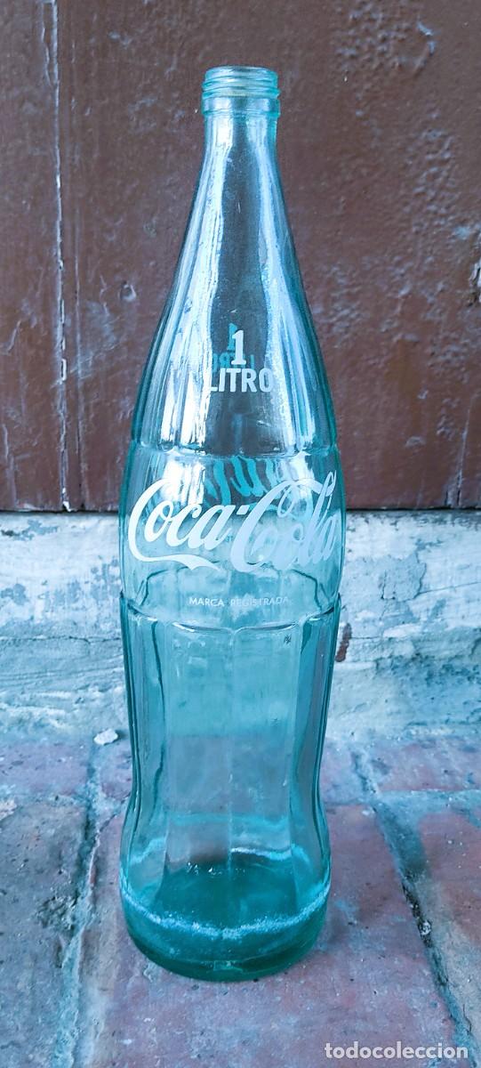 Coleccionismo de Coca-Cola y Pepsi: ANTIGUA BOTELLA DE COCA COLA DE VIDRIO DE 1 LITRO LETRAS SERIGRAFIADAS A&Ntilde;OS 60/70
