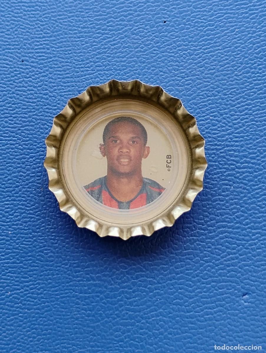 Collectionnisme de Coca-Cola et Pepsi: CHAPA/TAPON CORONA COCA COLA - JUGADOR F.C. BARCELONA ETO'O - INTERIOR BLANCO - (SIN USAR)