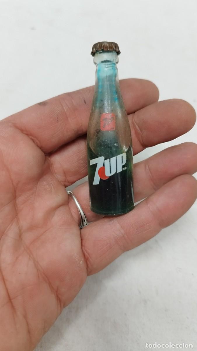 Coleccionismo de Coca-Cola y Pepsi: Botella en miniatura,de 7Up refresco bebida - Foto 2