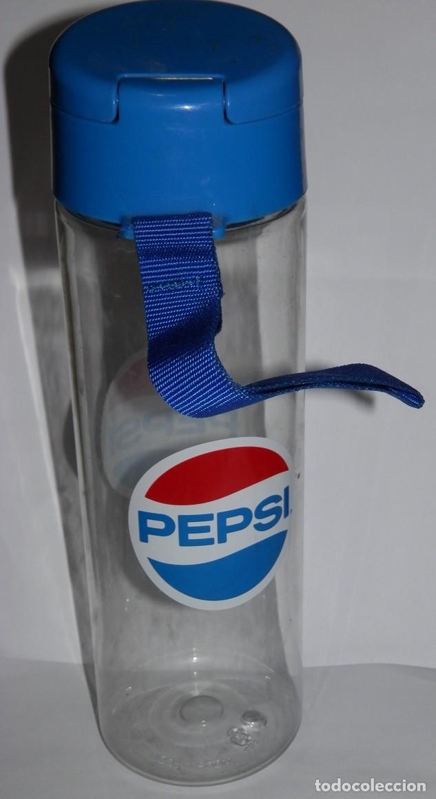 Coleccionismo de Coca-Cola y Pepsi: BOTELLA DE PLAYA DE LA PEPSI COLA - Foto 2