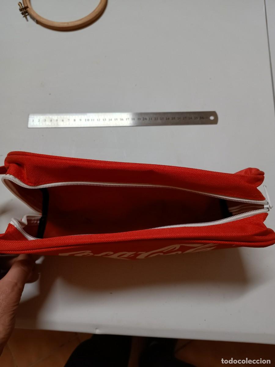 Coleccionismo de Coca-Cola y Pepsi: Neceser de tela COCA-COLA - Foto 2