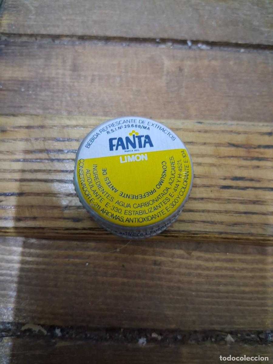Coleccionismo de Coca-Cola y Pepsi: Chapa rosca grande de refesco Fanta lim&oacute;n Surbega M&aacute;laga
