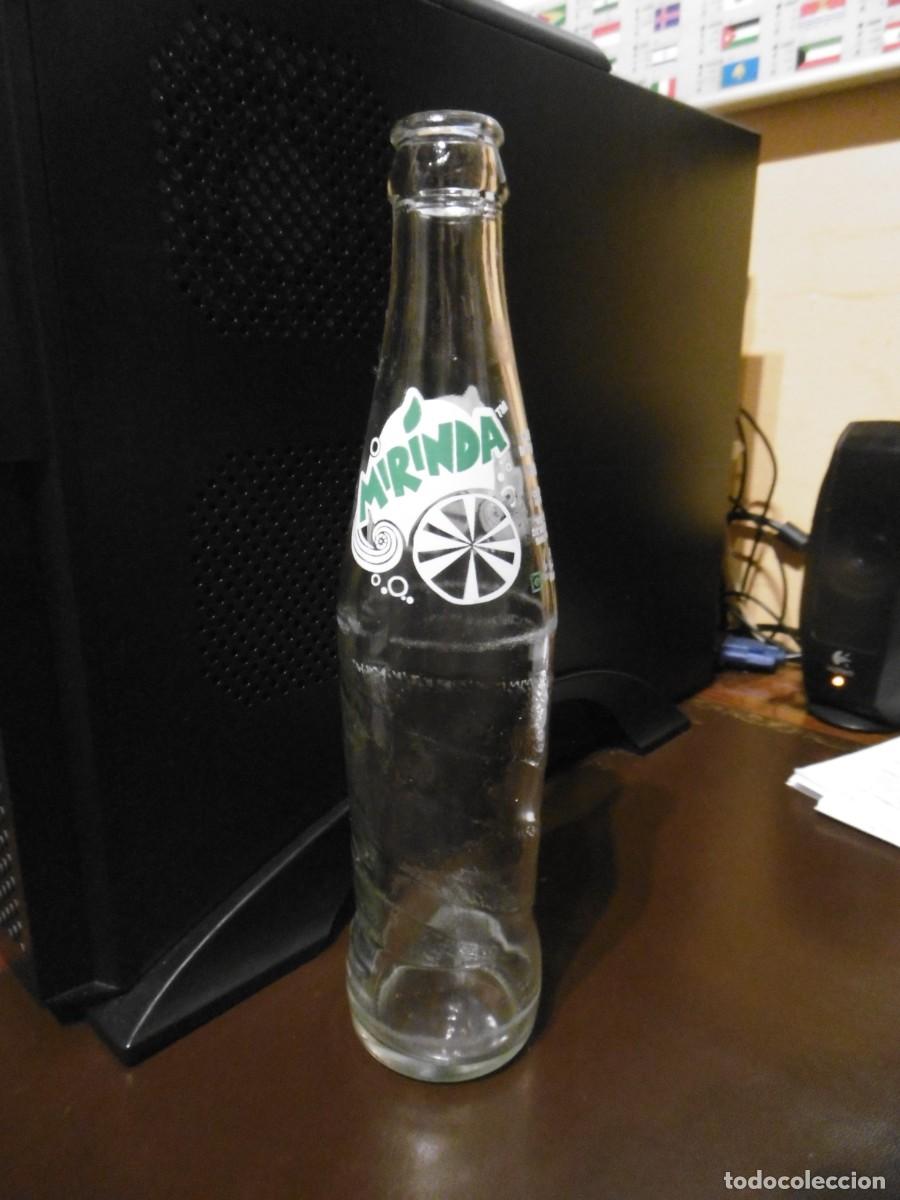 Coleccionismo de Coca-Cola y Pepsi: BOTELLA VIDRIO REFRESCO MIRINDA PEPSI. 300 ml. CONTORNEADA EN RELIEVE.