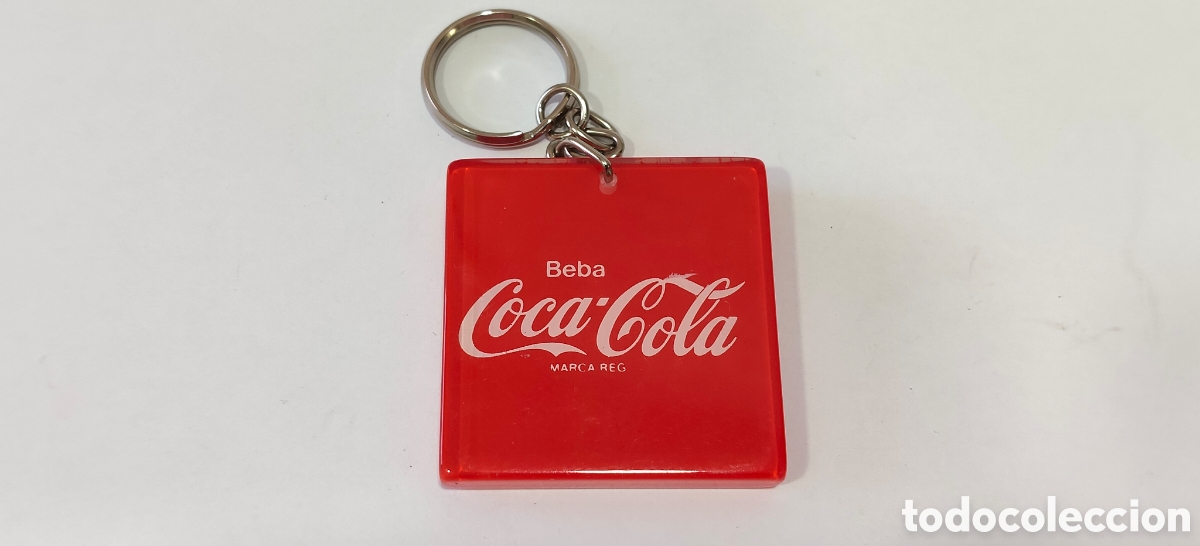 Coleccionismo de Coca-Cola y Pepsi: TODO UN CLASICO VINTAGE LLAVERO BEBA COCA COLA VE RI TAS UNIVERSITAS (MATERIAL METRAQUILATO)