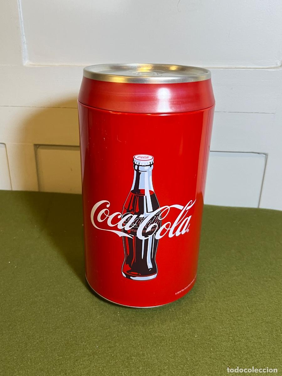 Coleccionismo de Coca-Cola y Pepsi: Hucha met&aacute;lica Coca-Cola original con licencia oficial &ndash; Lata gigante Money Box