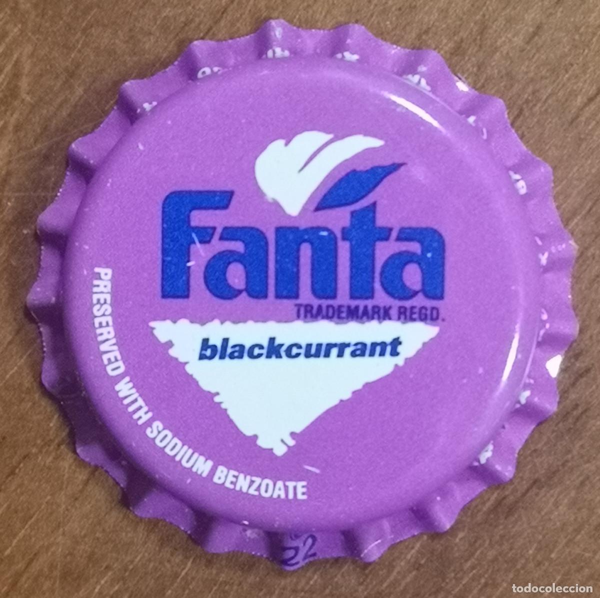 Coleccionismo de Coca-Cola y Pepsi: CHAPA TAP&Oacute;N CORONA ( nueva sin uso ) - FANTA Blackcurrant ( Grosella Negra ) - AFRICA ( GAMBIA )
