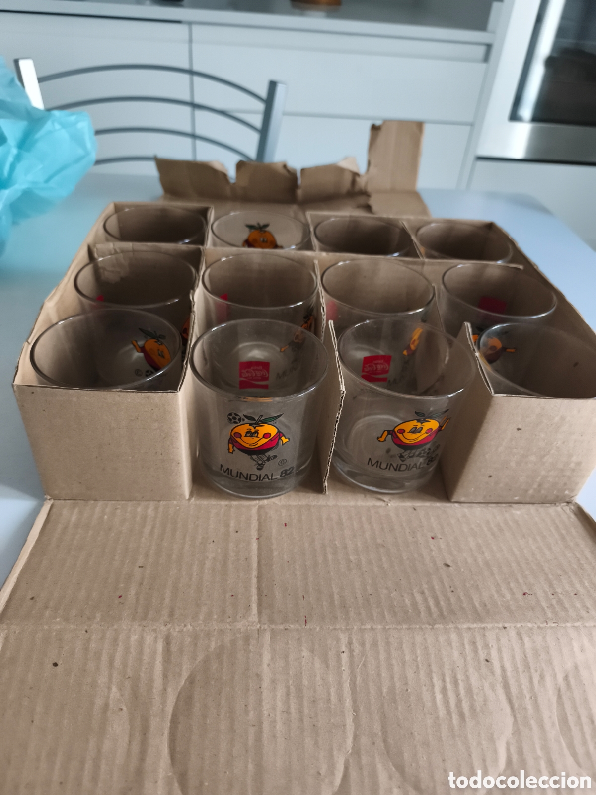 Coleccionismo de Coca-Cola y Pepsi: Antigua caja con 12 vasos de agua con publicidad del Mundial de Espa&ntilde;a 82 en perfecto estado los 12