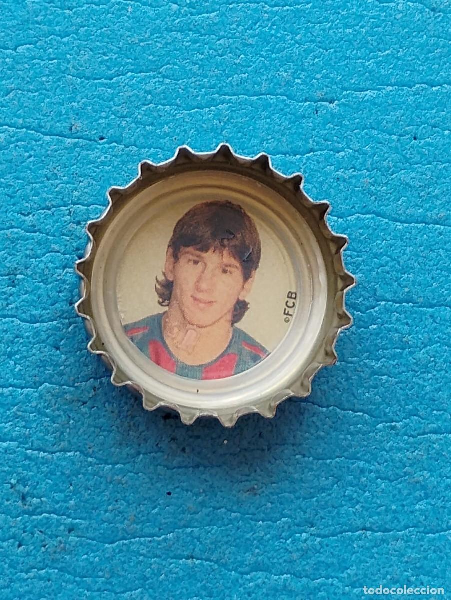 Coleccionismo de Coca-Cola y Pepsi: CHAPA/TAPON CORONA COCA COLA - JUGADOR F.C. BARCELONA MESSI - INTERIOR BLANCO