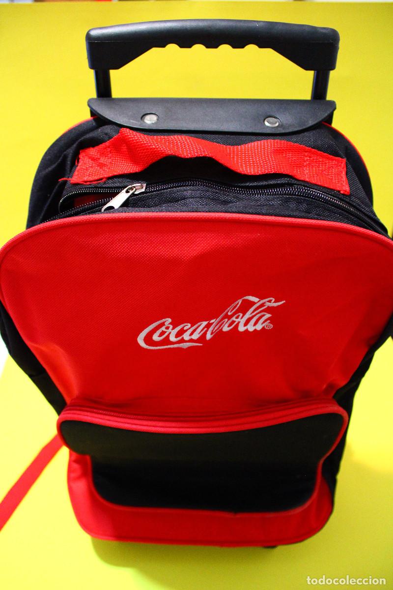 Coleccionismo de Coca-Cola y Pepsi: Mochila Trolley de Viaje COCA-COLA Original | con Ruedas y Asa Extensible | Rojo y Negro | Bordada