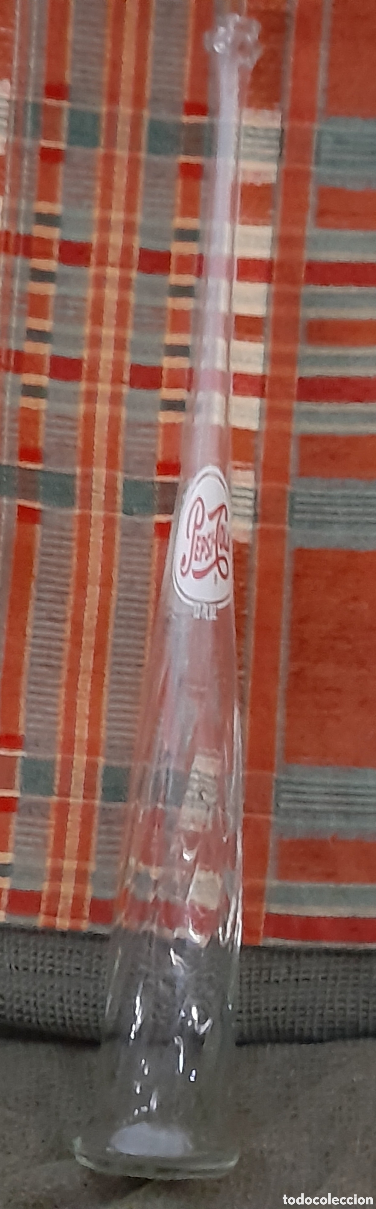 Coleccionismo de Coca-Cola y Pepsi: Botella pepsi cola estirada - Foto 1