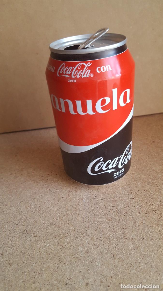 Coleccionismo de Coca-Cola y Pepsi: Lata de refresco Coca Cola con nombre Manuela. VAC&Iacute;A.