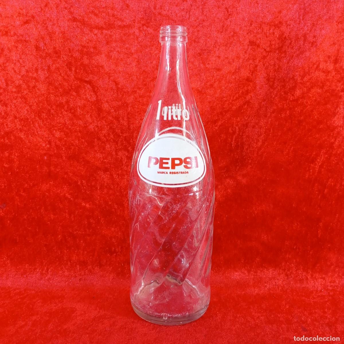 Coleccionismo de Coca-Cola y Pepsi: BOTELLA VINTAGE DE PESI-COLA - 1 L - CL&Aacute;SICO - D&Eacute;CADAS DE 1960'S Y 1970'S - 30,5 CM DE ALTO