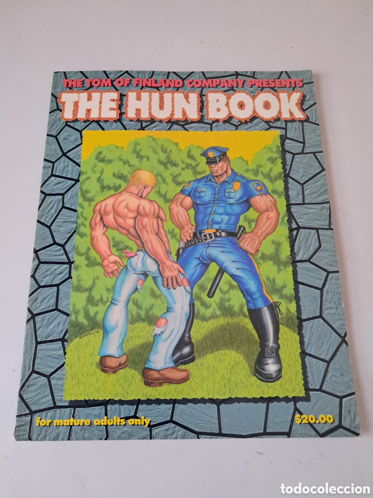 C&oacute;mics: LIBRO DE ARTE EROTICO,THE HUN BOOK (1992) - TOM OF FINLAND CO. - EXCELENTE ESTADO.