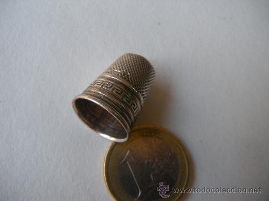 Coleccionismo de dedales: ANTIGUO DEDAL DE PLATA - Foto 1