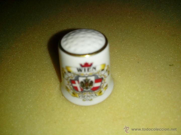 Coleccionismo de dedales: DEDAL PORCELANA VIENNA - Foto 1
