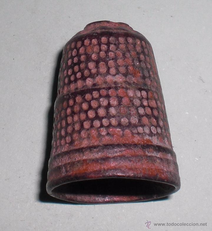 Coleccionismo de dedales: Antiguo dedal siglo XVII - Foto 2